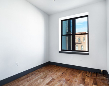 Knickerbocker Avenue - Photo Thumbnail 12