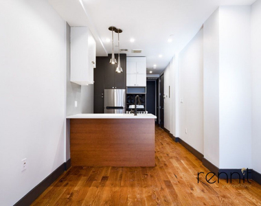 Knickerbocker Avenue - Photo Thumbnail 16