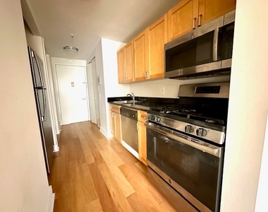 West 96th Street - Photo Thumbnail 0