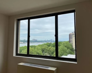 West 96th Street - Photo Thumbnail 7