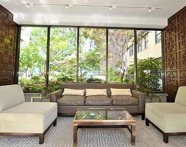 East 49th Street - Photo Thumbnail 7