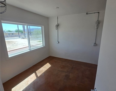 6418 Cienega Dr - Photo Thumbnail 3