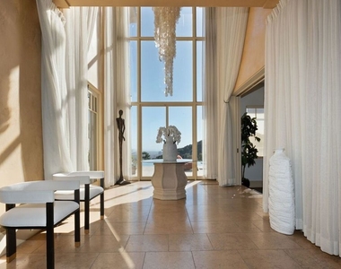 8 Beverly Ridge Terrace - Photo Thumbnail 4