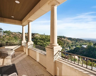 8 Beverly Ridge Terrace - Photo Thumbnail 40