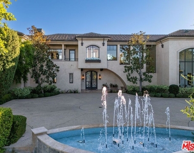 8 Beverly Ridge Terrace - Photo Thumbnail 3