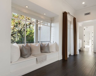 8 Beverly Ridge Terrace - Photo Thumbnail 30