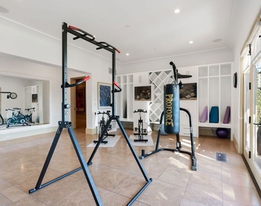 8 Beverly Ridge Terrace - Photo Thumbnail 23