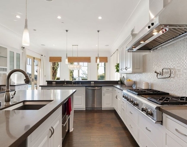 8 Beverly Ridge Terrace - Photo Thumbnail 19