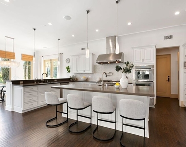8 Beverly Ridge Terrace - Photo Thumbnail 17