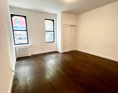 206 West 104th Street - Photo Thumbnail 5