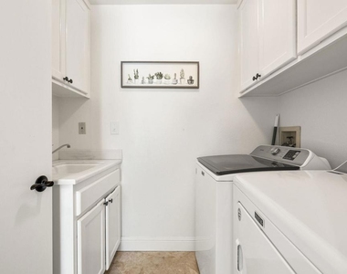 54612 Inverness Way - Photo Thumbnail 32