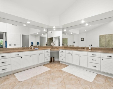 54612 Inverness Way - Photo Thumbnail 21