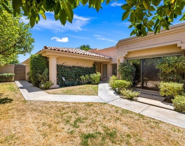 54612 Inverness Way - Photo Thumbnail 50