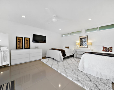 45705 Hopi Road - Photo Thumbnail 16