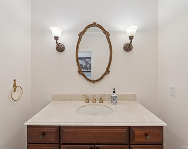 40 Overlook Drive - Photo Thumbnail 16