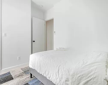 188 Wadsworth Avenue - Photo Thumbnail 3