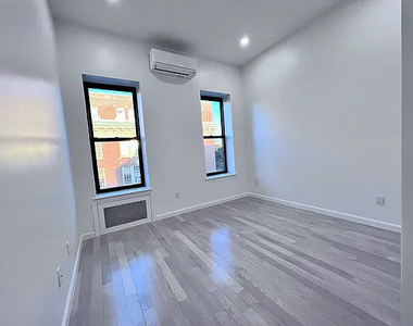 188 Wadsworth Avenue - Photo Thumbnail 4
