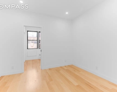 326 E 84th Street - Photo Thumbnail 3