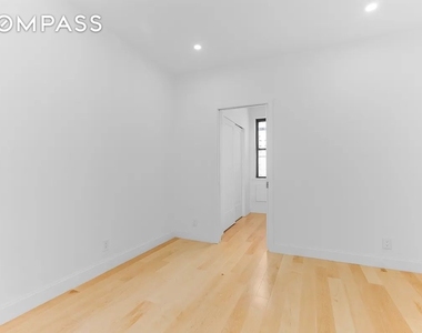 326 E 84th Street - Photo Thumbnail 1