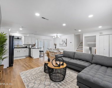 4411 Hartman Road - Photo Thumbnail 6