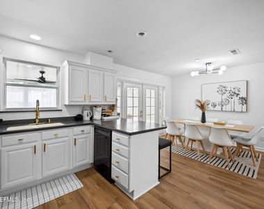 4411 Hartman Road - Photo Thumbnail 11
