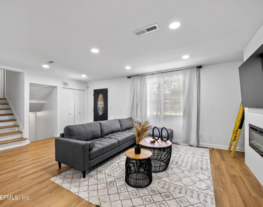 4411 Hartman Road - Photo Thumbnail 5