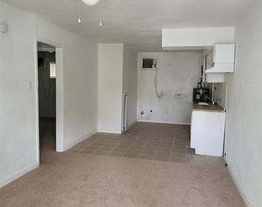 3823 Lydia Street - Photo Thumbnail 4