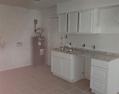 3823 Lydia Street - Photo Thumbnail 9