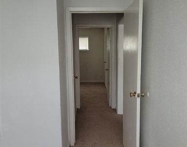 3823 Lydia Street - Photo Thumbnail 6