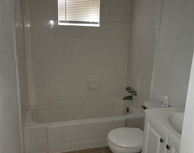 3823 Lydia Street - Photo Thumbnail 7