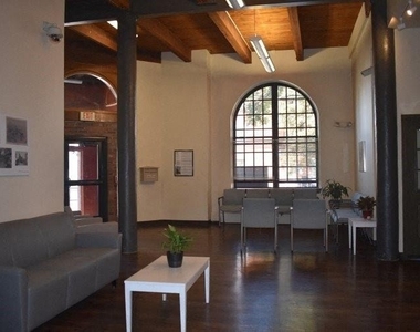 140 Russ St - Photo Thumbnail 12