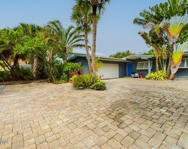 1445 Bayshore Drive - Photo Thumbnail 4