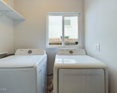1445 Bayshore Drive - Photo Thumbnail 20