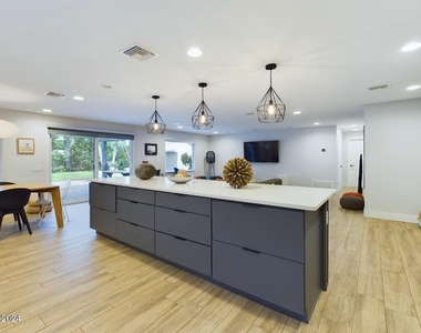 1445 Bayshore Drive - Photo Thumbnail 7