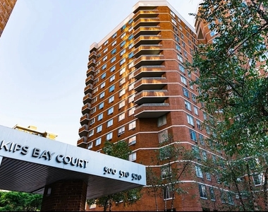 2nd Avenue - Photo Thumbnail 8