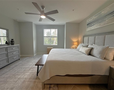 14221 Heritage Landing Boulevard - Photo Thumbnail 12
