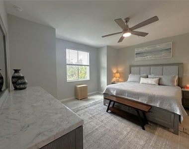 14221 Heritage Landing Boulevard - Photo Thumbnail 11