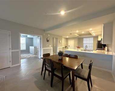 14221 Heritage Landing Boulevard - Photo Thumbnail 10