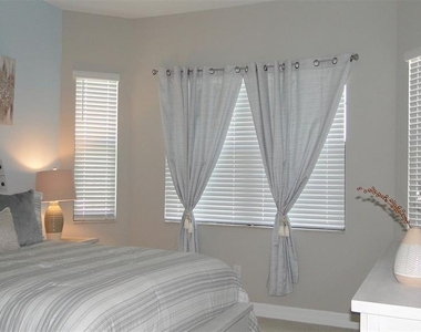 16808 Bwana Place - Photo Thumbnail 36