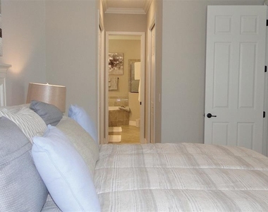 16808 Bwana Place - Photo Thumbnail 28