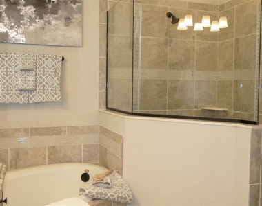 16808 Bwana Place - Photo Thumbnail 31