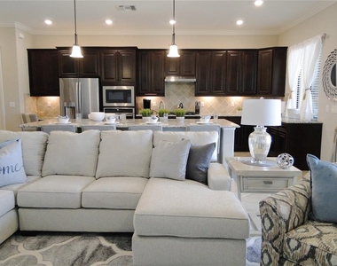 16808 Bwana Place - Photo Thumbnail 18