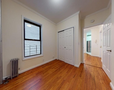 East 80th Street - Photo Thumbnail 0