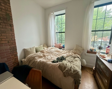317 Pulaski Street - Photo Thumbnail 8