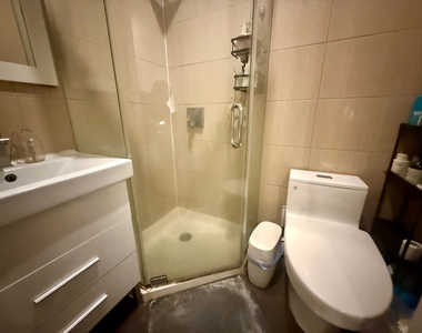 317 Pulaski Street - Photo Thumbnail 11