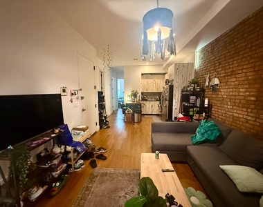 317 Pulaski Street - Photo Thumbnail 6
