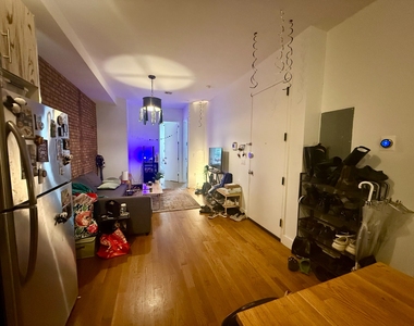317 Pulaski Street - Photo Thumbnail 3