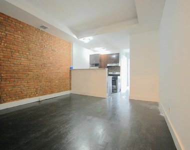 295 Throop Avenue - Photo Thumbnail 0