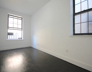 295 Throop Avenue - Photo Thumbnail 5