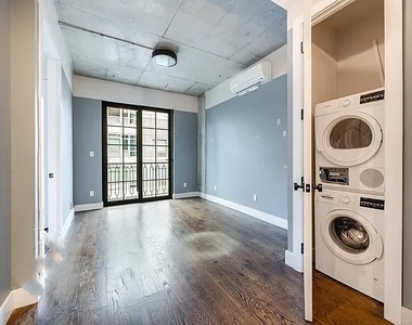 187 Kent Avenue - Photo Thumbnail 5